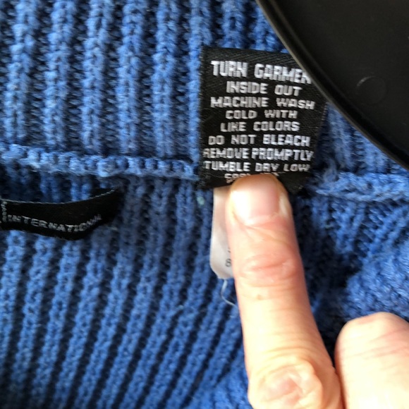 Cowl neck Fit and flare sweater dress - Picture 3 of 4